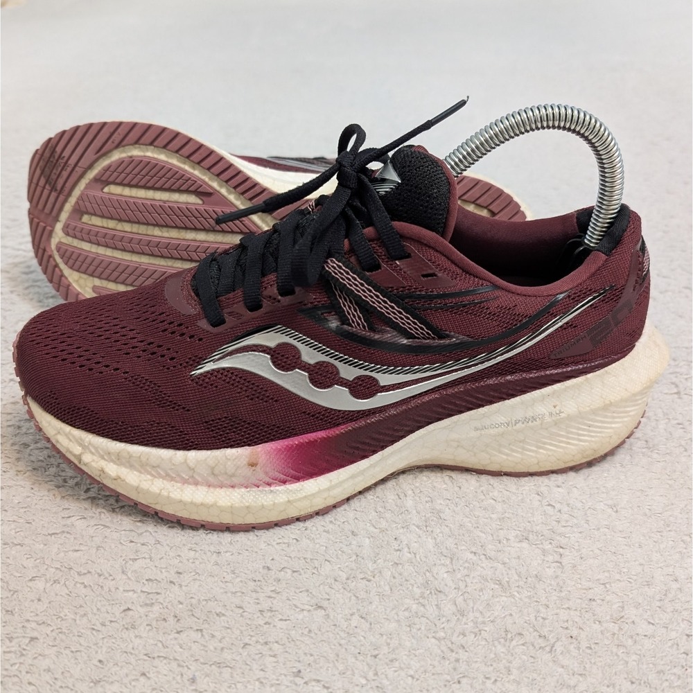 Saucony Triumph 20 Womens Size‎ 7.5 Red White Athletic Running Shoes Sneakers